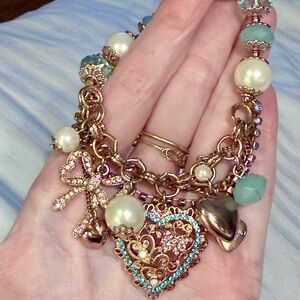 Elegant Heart Charm Bracelet with Pearls and Bow